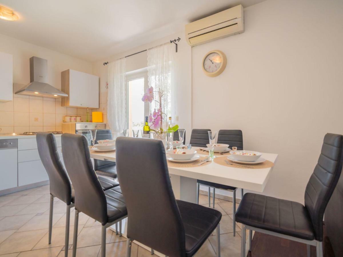Drivenik Holiday Home Ivona By Interhome מראה חיצוני תמונה