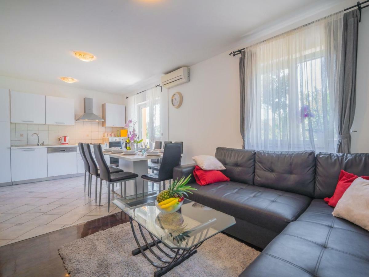 Drivenik Holiday Home Ivona By Interhome מראה חיצוני תמונה
